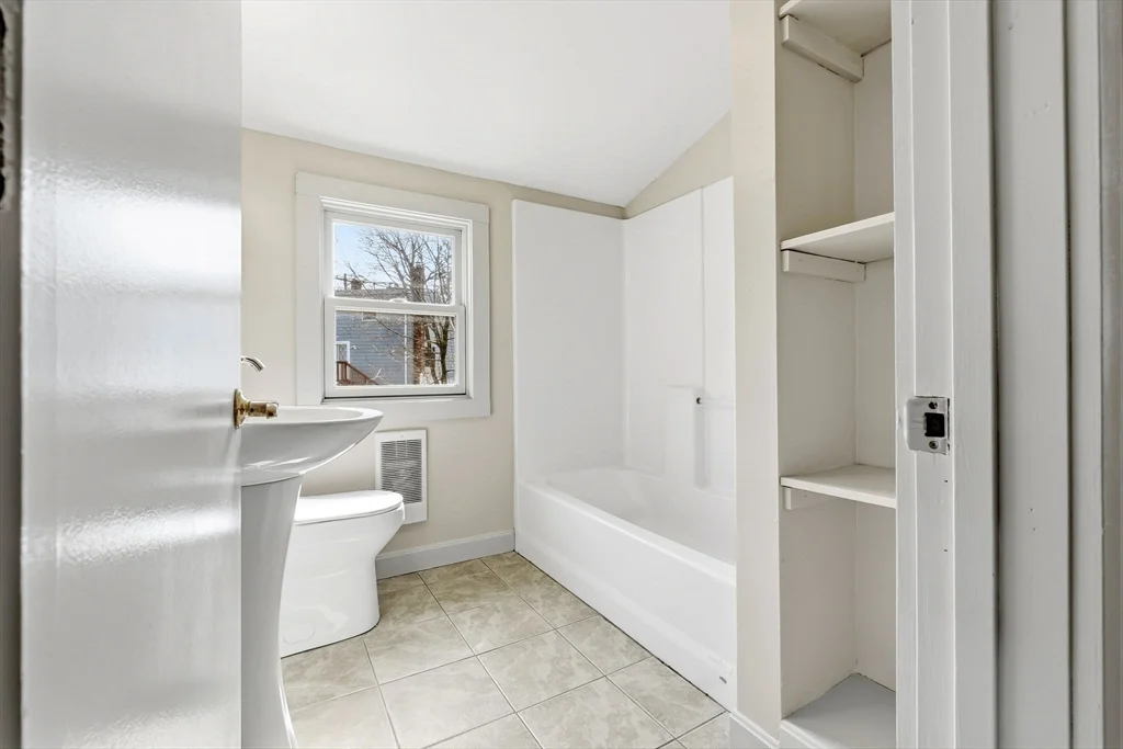 4 bed, 2 bath apartment for rent at 324 Lowell St, Peabody — photo 24 of 32