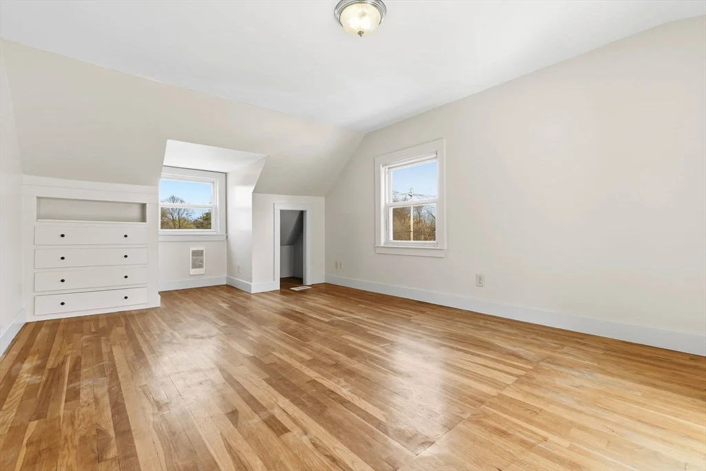 4 bed, 2 bath apartment for rent at 324 Lowell St, Peabody — photo 26 of 32