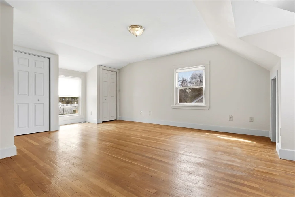 4 bed, 2 bath apartment for rent at 324 Lowell St, Peabody — photo 29 of 32