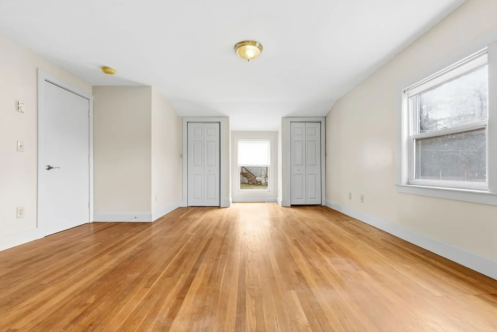 4 bed, 2 bath apartment for rent at 324 Lowell St, Peabody — photo 30 of 32