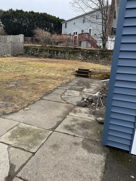4 bed, 2 bath apartment for rent at 324 Lowell St, Peabody — photo 3 of 23
