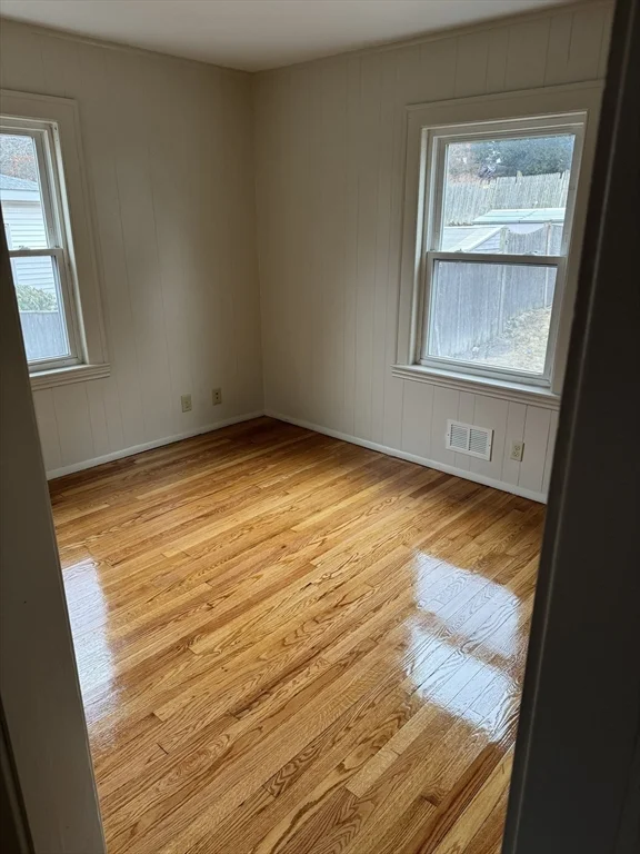 4 bed, 2 bath apartment for rent at 324 Lowell St, Peabody — photo 13 of 23