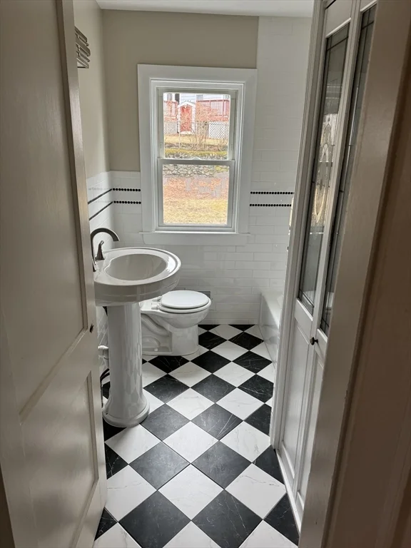 4 bed, 2 bath apartment for rent at 324 Lowell St, Peabody — photo 17 of 23