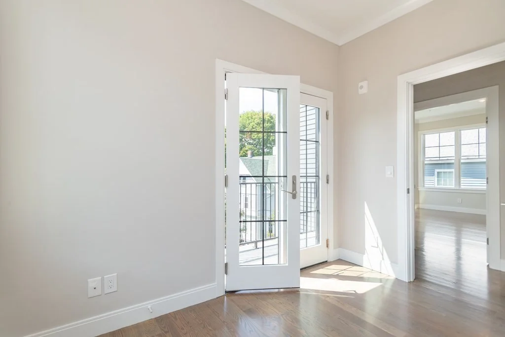 4 bed, 2 bath apartment for rent at 3247 Washington St Unit 3, Jamaica Plain — photo 4 of 15