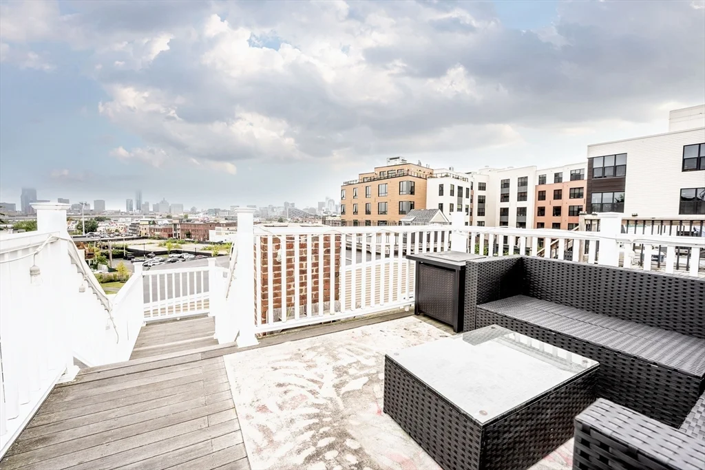 4 bed, 2 bath apartment for rent at 325 Dorchester St Unit 2, South Boston — photo 12 of 13