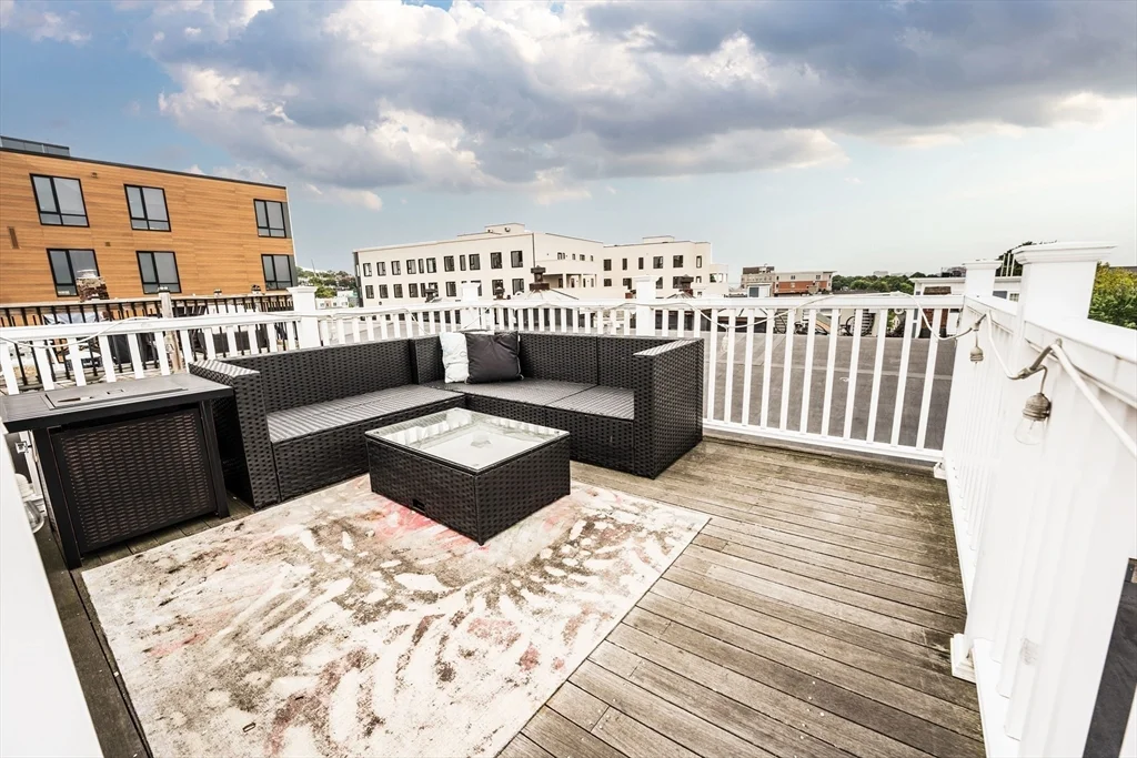 4 bed, 2 bath apartment for rent at 325 Dorchester St Unit 2, South Boston — photo 13 of 13