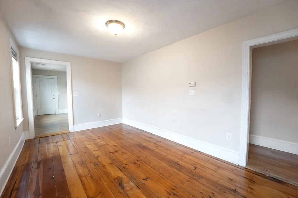 4 bed, 2 bath apartment for rent at 325 Dorchester St Unit 2, South Boston — photo 3 of 13