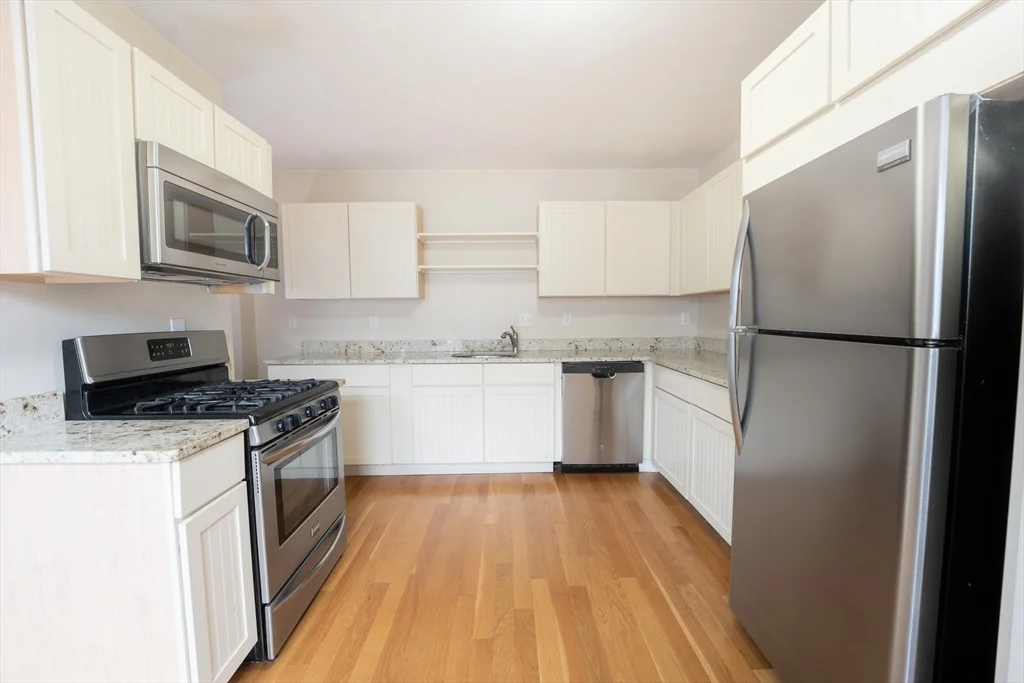 4 bed, 2 bath apartment for rent at 325 Dorchester St Unit 2, South Boston