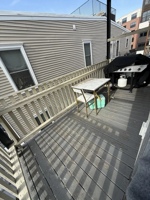 4 bed, 2 bath apartment for rent at 325 Dorchester St Unit 3, South Boston — photo 8 of 9