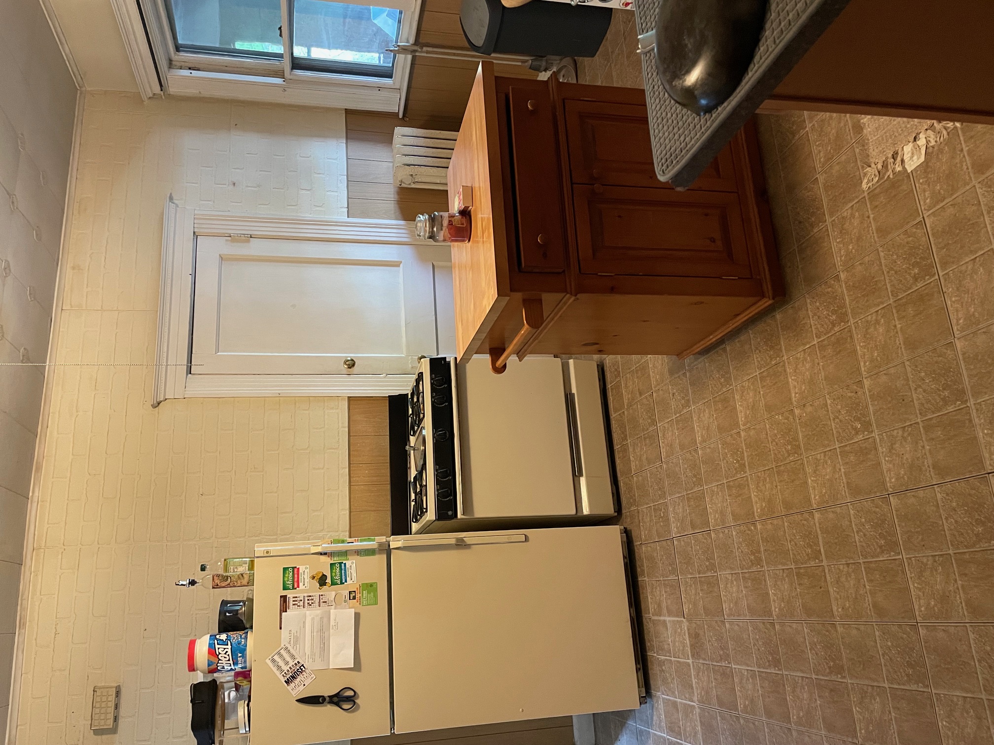 3 bed, 1 bath apartment for rent at 325 Faneuil Unit 3, Brighton — photo 6 of 11