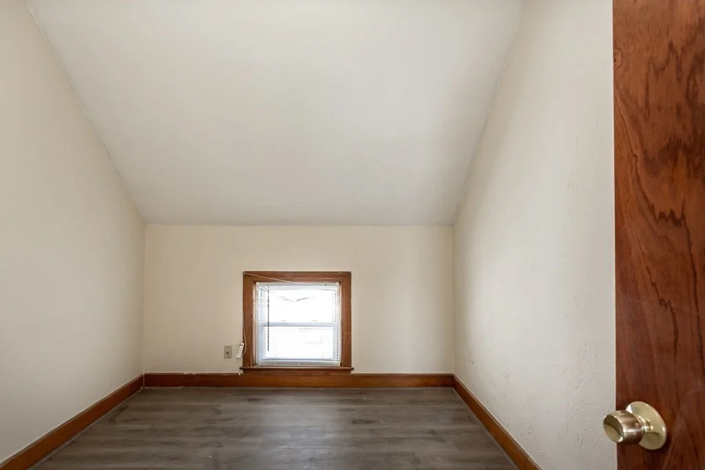 3 bed, 1 bath apartment for rent at 325 Hope St Unit 3, Fall River — photo 6 of 14