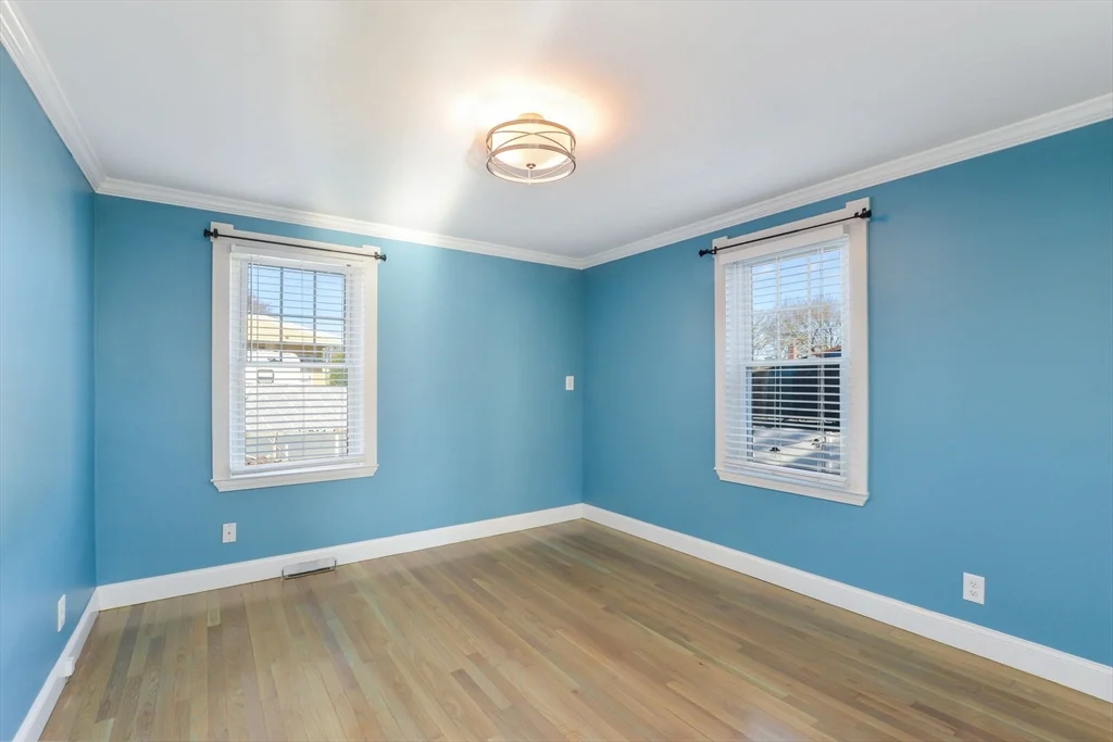 3 bed, 2 bath apartment for rent at 325 Park Ave, North — photo 8 of 12