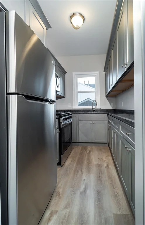 3 bed, 1 bath apartment for rent at 325 Snell Unit 1, Fall River — photo 3 of 10