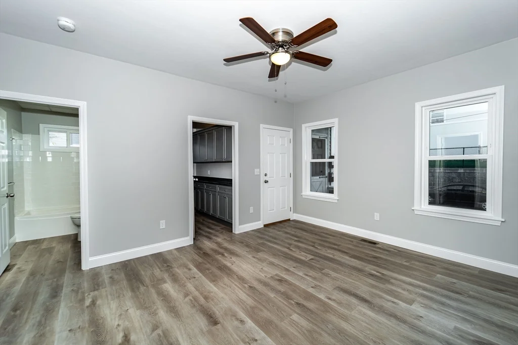 3 bed, 1 bath apartment for rent at 325 Snell Unit 1, Fall River — photo 5 of 10
