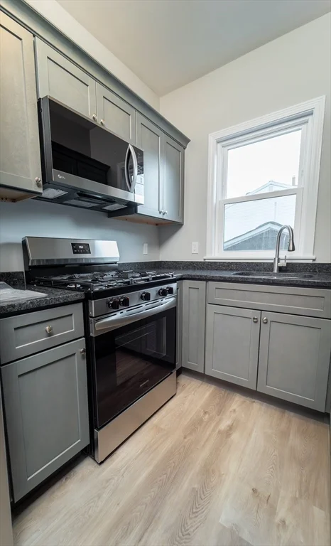 3 bed, 1 bath apartment for rent at 325 Snell Unit 1, Fall River — photo 2 of 10