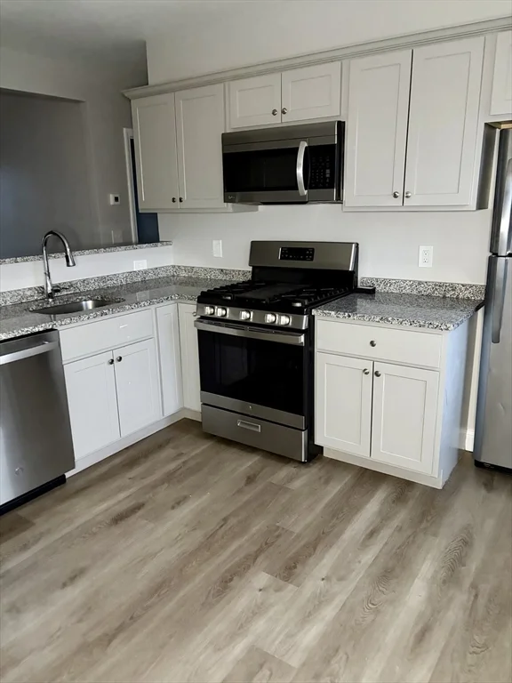 4 bed, 1 bath apartment for rent at 325 Snell Unit 3, Fall River — photo 5 of 17