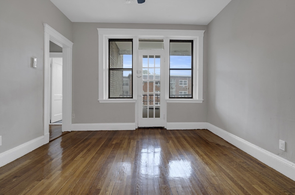 2 bed, 1 bath apartment for rent at 325 Summit Ave Unit 203, Brighton — photo 6 of 12