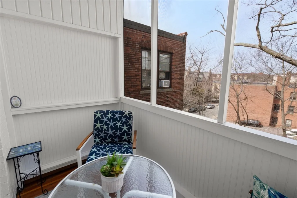 2 bed, 2 bath apartment for rent at 325 Tappan St Unit 6, Brookline Hills — photo 4 of 21