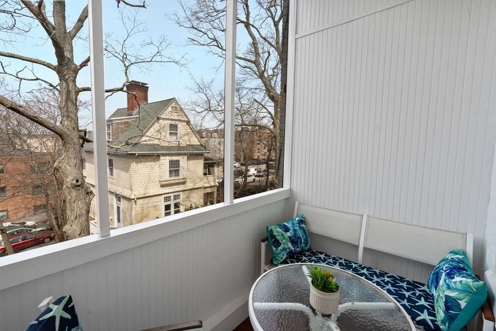 2 bed, 2 bath apartment for rent at 325 Tappan St Unit 6, Brookline Hills — photo 3 of 21