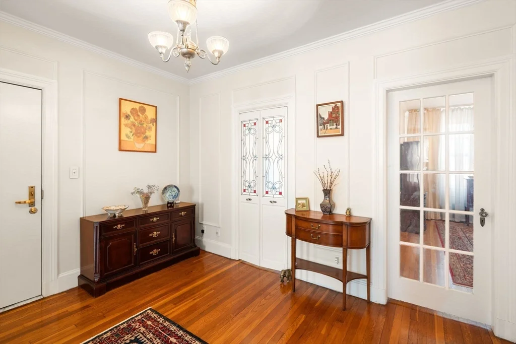 2 bed, 2 bath apartment for rent at 325 Tappan St Unit 6, Brookline Hills — photo 11 of 21
