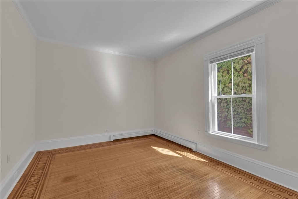 2 bed, 1 bath apartment for rent at 325 Western Ave Unit 1, Riverside — photo 9 of 20