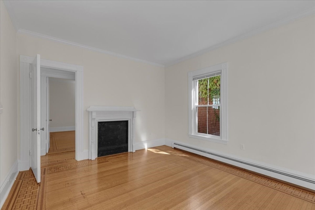2 bed, 1 bath apartment for rent at 325 Western Ave Unit 1, Riverside — photo 8 of 20