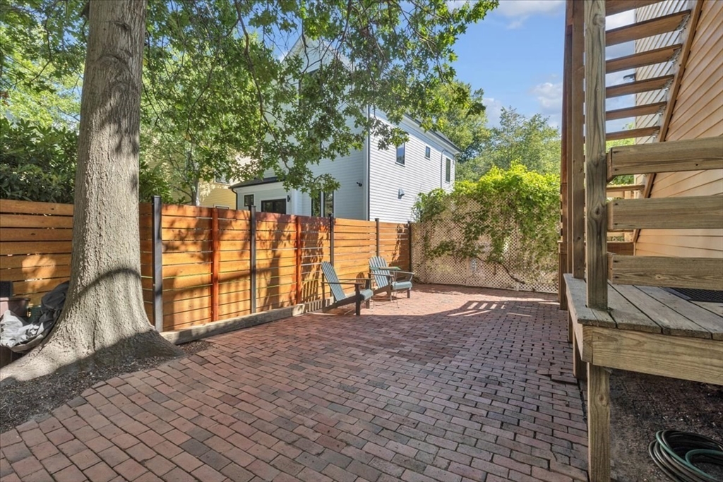 2 bed, 1 bath apartment for rent at 325 Western Ave Unit 1, Riverside — photo 14 of 20