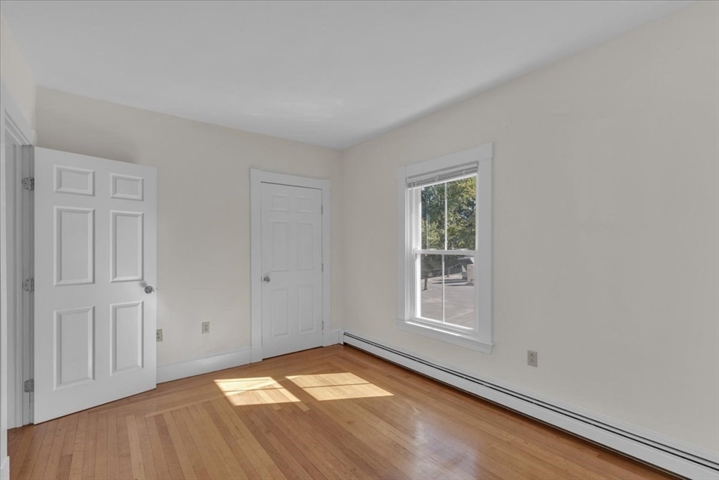 3 bed, 2 bath apartment for rent at 325 Western Ave Unit 2, Riverside — photo 20 of 29