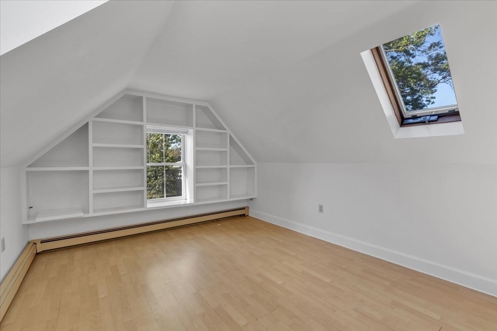 3 bed, 2 bath apartment for rent at 325 Western Ave Unit 2, Riverside — photo 15 of 29