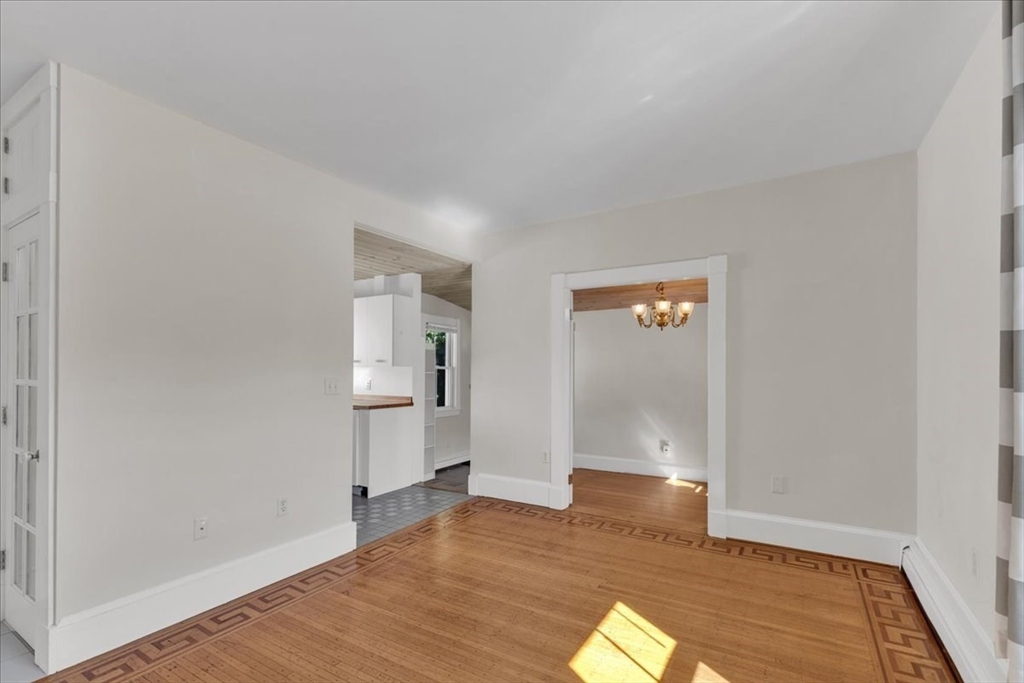3 bed, 2 bath apartment for rent at 325 Western Ave Unit 2, Riverside — photo 7 of 29