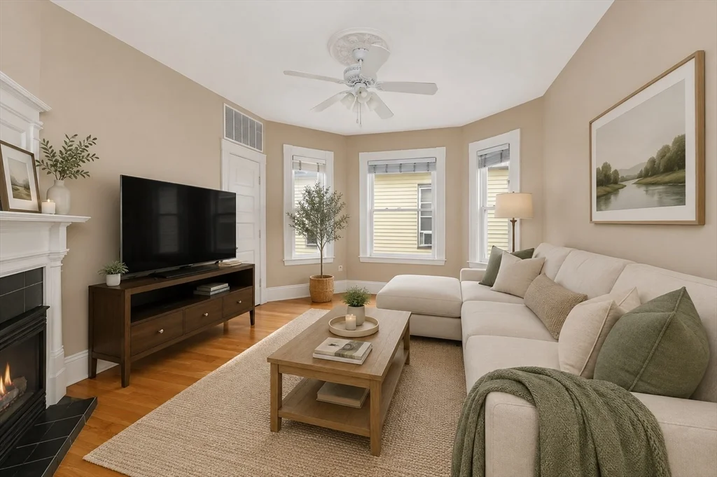 3 bed, 1 bath apartment for rent at 326 Centre St Unit 3, Jamaica Plain — photo 6 of 18