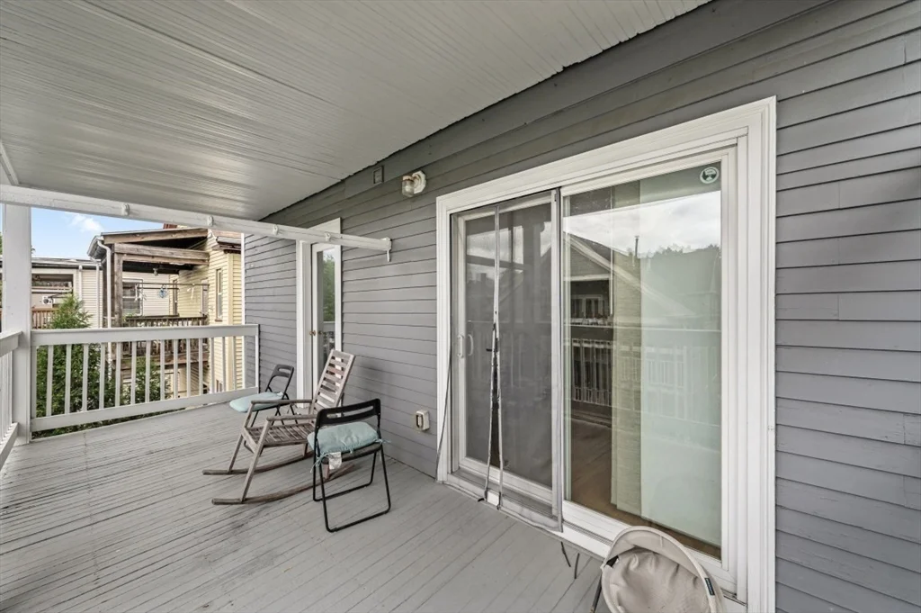 3 bed, 1 bath apartment for rent at 326 Centre St Unit 3, Jamaica Plain — photo 17 of 18