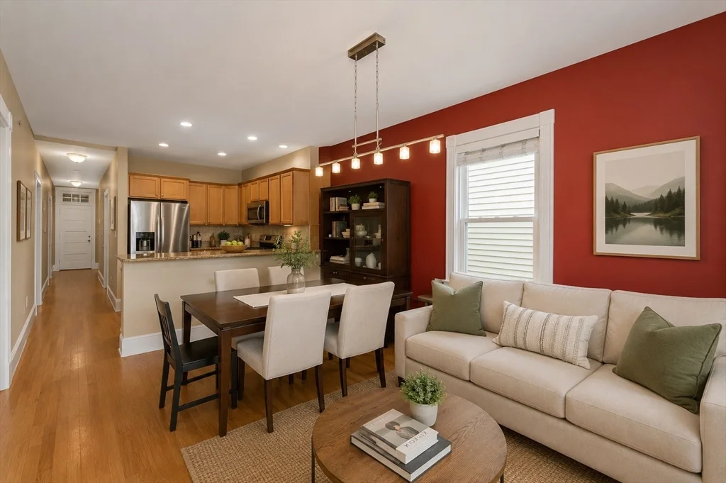 3 bed, 1 bath apartment for rent at 326 Centre St Unit 3, Jamaica Plain — photo 4 of 18