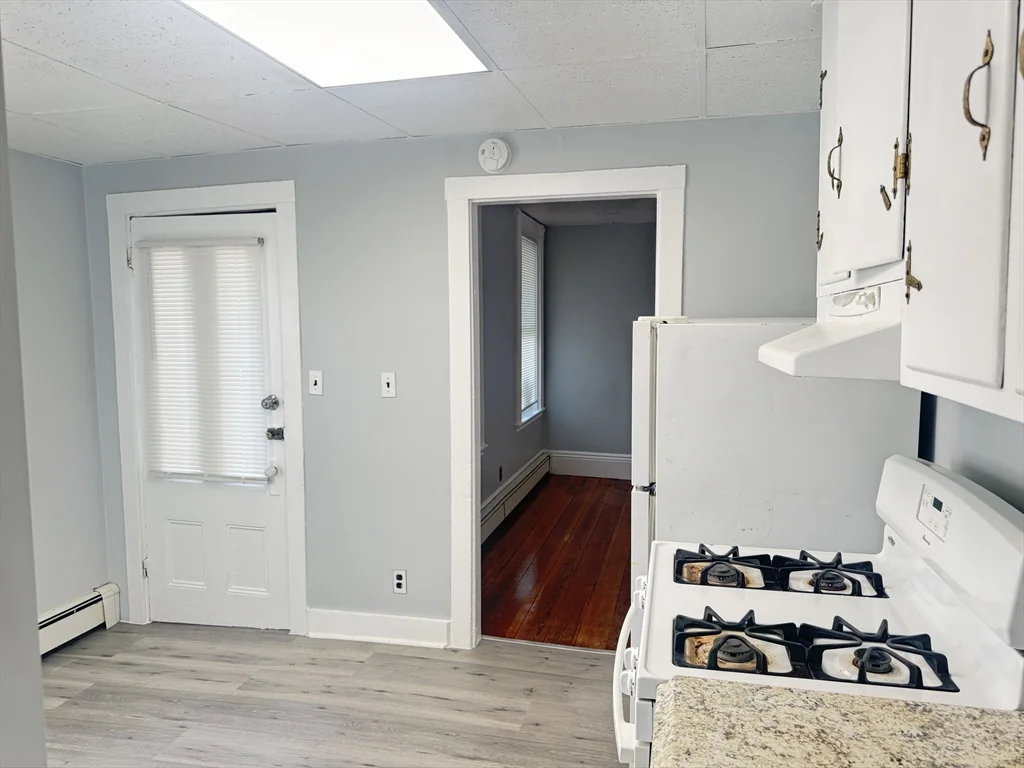 1 bed, 1 bath apartment for rent at 326 Granite St Unit 1, Quincy — photo 5 of 17