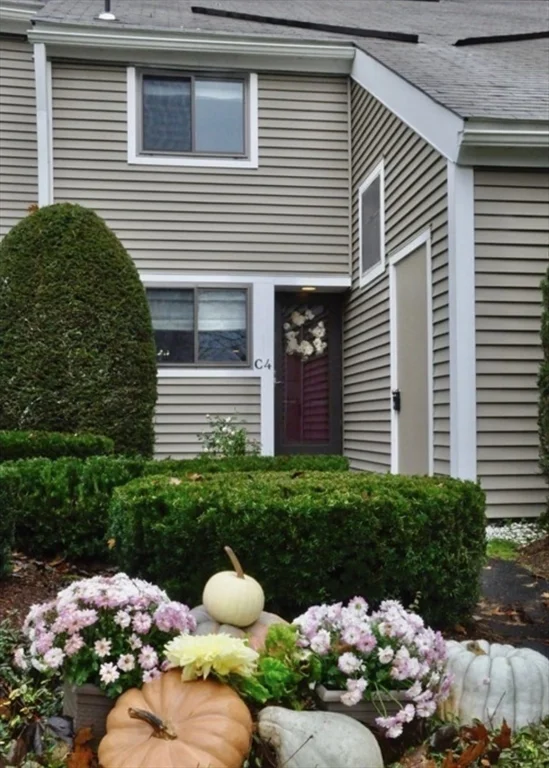 2 bed, 1 bath apartment for rent at 326 Sterling Unit C4, West Boylston — photo 1 of 16