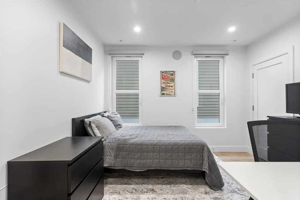 3 bed, 2 bath apartment for rent at 326 W Broadway Unit 2, South Boston — photo 10 of 13