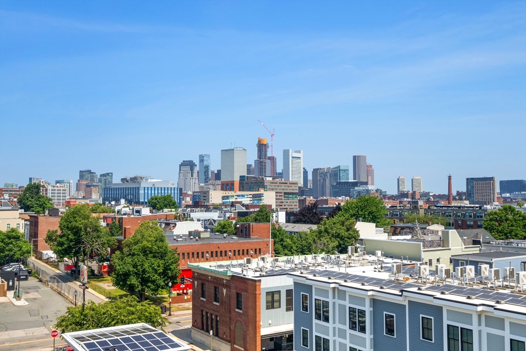 3 bed, 2 bath apartment for rent at 326 W Broadway Unit 7, South Boston — photo 8 of 8
