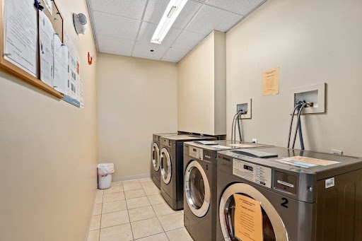 3 bed, 1 bath apartment for rent at 327 Centre St Unit 203, Jamaica Plain — photo 9 of 10