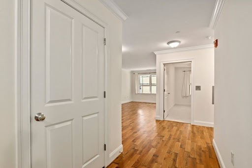 3 bed, 1 bath apartment for rent at 327 Centre St Unit 203, Jamaica Plain — photo 7 of 10