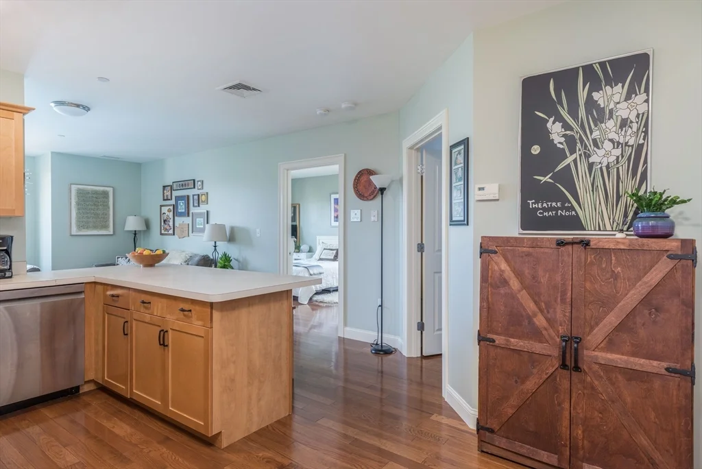 2 bed, 1 bath apartment for rent at 327 Centre St Unit 204, Jamaica Plain — photo 3 of 11