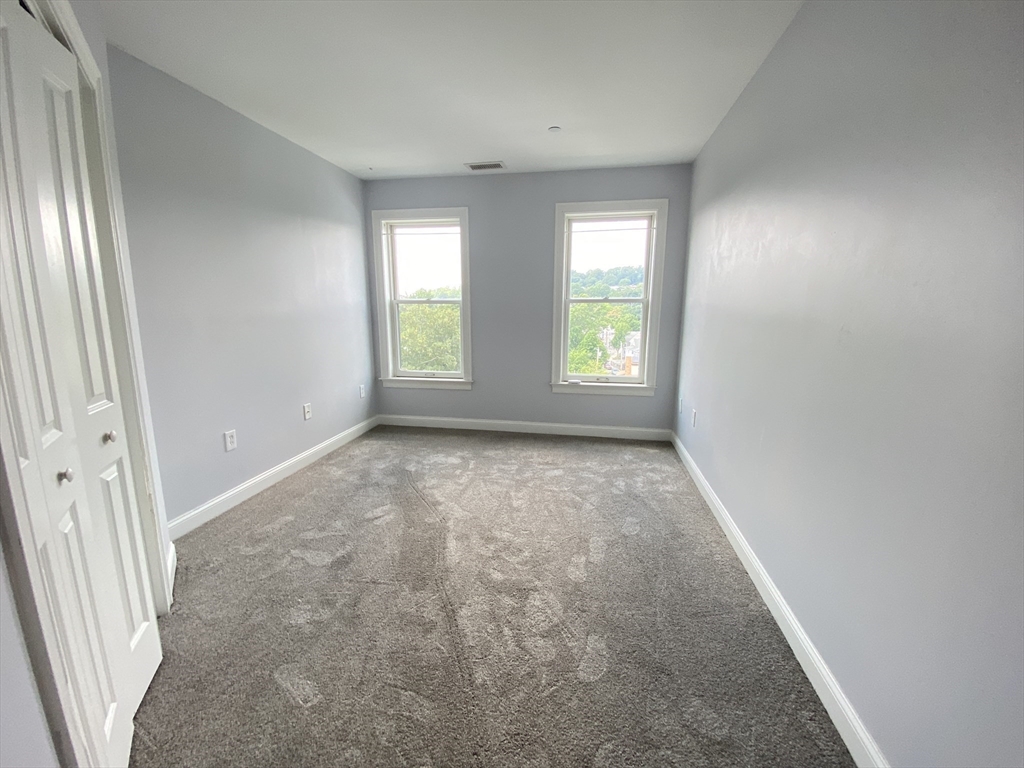 2 bed, 1 bath apartment for rent at 327 Centre St Unit 305, Jamaica Plain — photo 13 of 21
