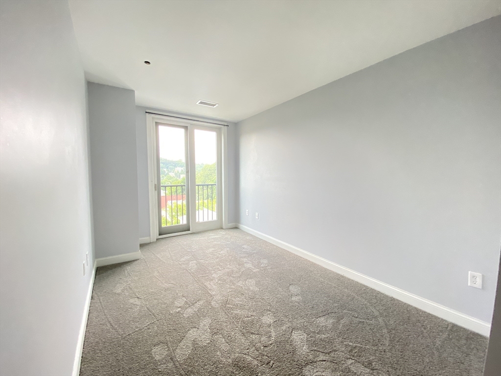 2 bed, 1 bath apartment for rent at 327 Centre St Unit 305, Jamaica Plain — photo 17 of 21