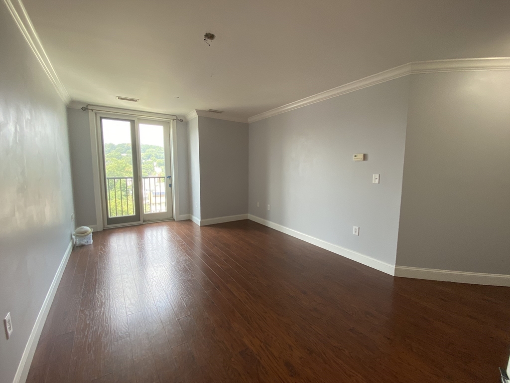 2 bed, 1 bath apartment for rent at 327 Centre St Unit 305, Jamaica Plain — photo 10 of 21