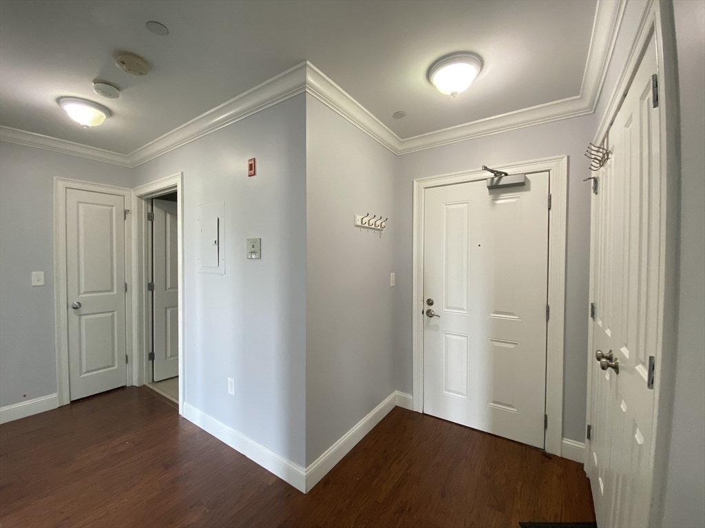 2 bed, 1 bath apartment for rent at 327 Centre St Unit 305, Jamaica Plain — photo 5 of 21