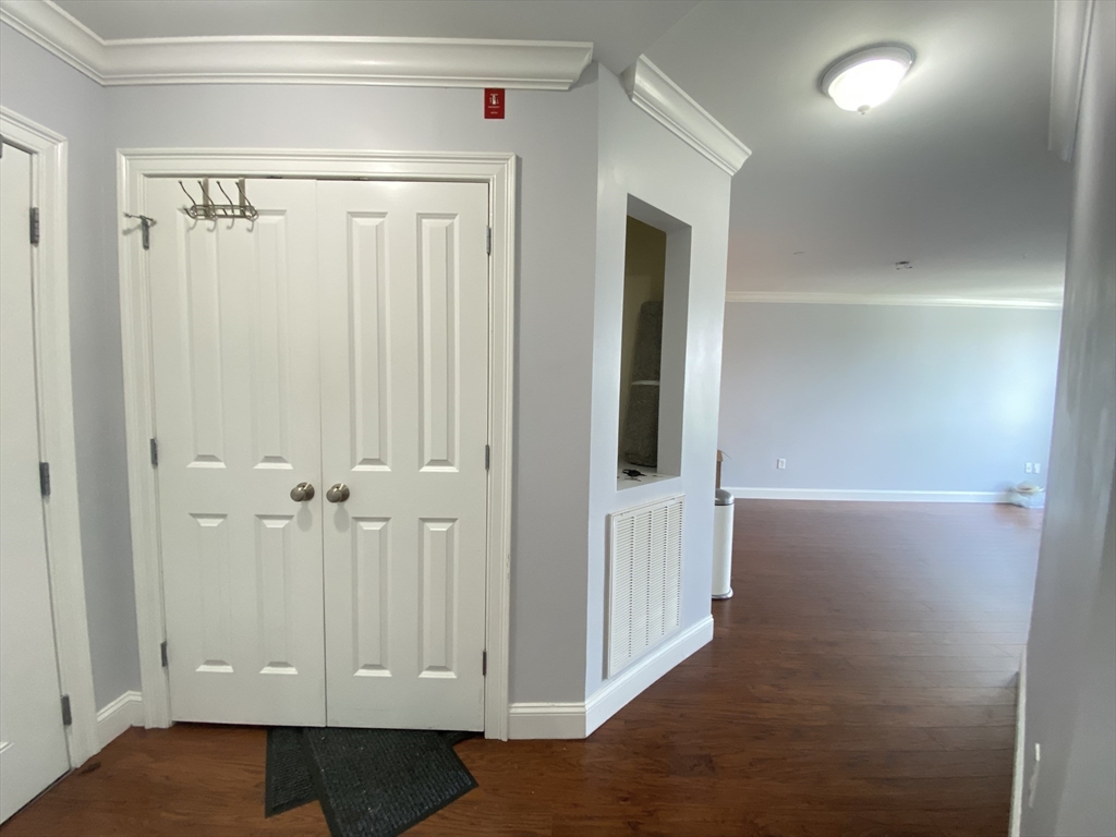 2 bed, 1 bath apartment for rent at 327 Centre St Unit 305, Jamaica Plain — photo 6 of 21