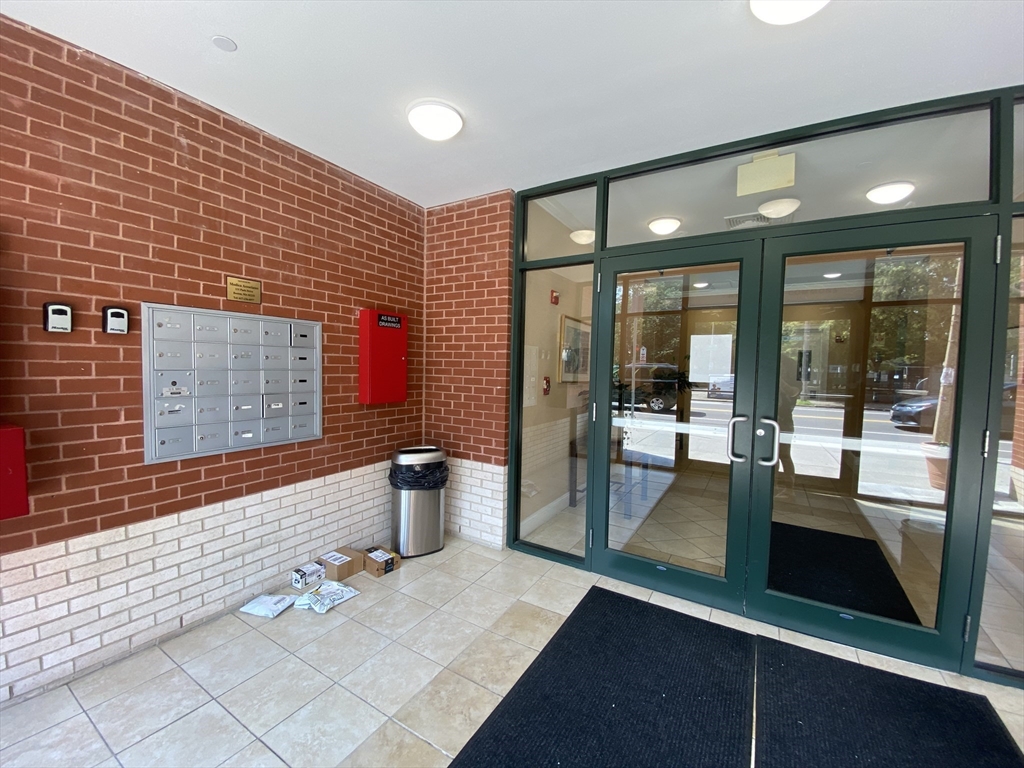 2 bed, 1 bath apartment for rent at 327 Centre St Unit 305, Jamaica Plain — photo 2 of 21
