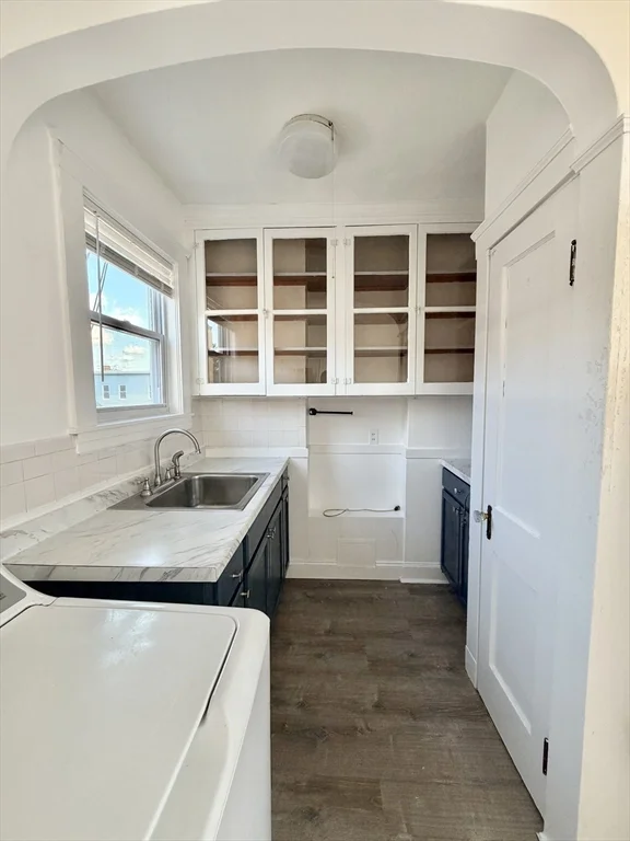 2 bed, 1 bath apartment for rent at 327 Columbia St Unit 3, Wellington-Harrington — photo 4 of 9