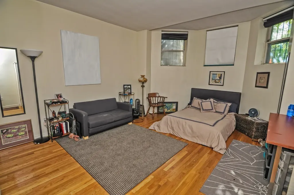2 bed, 1.5 bath apartment for rent at 327 Commonwealth Ave Unit 1, Back Bay — photo 9 of 12