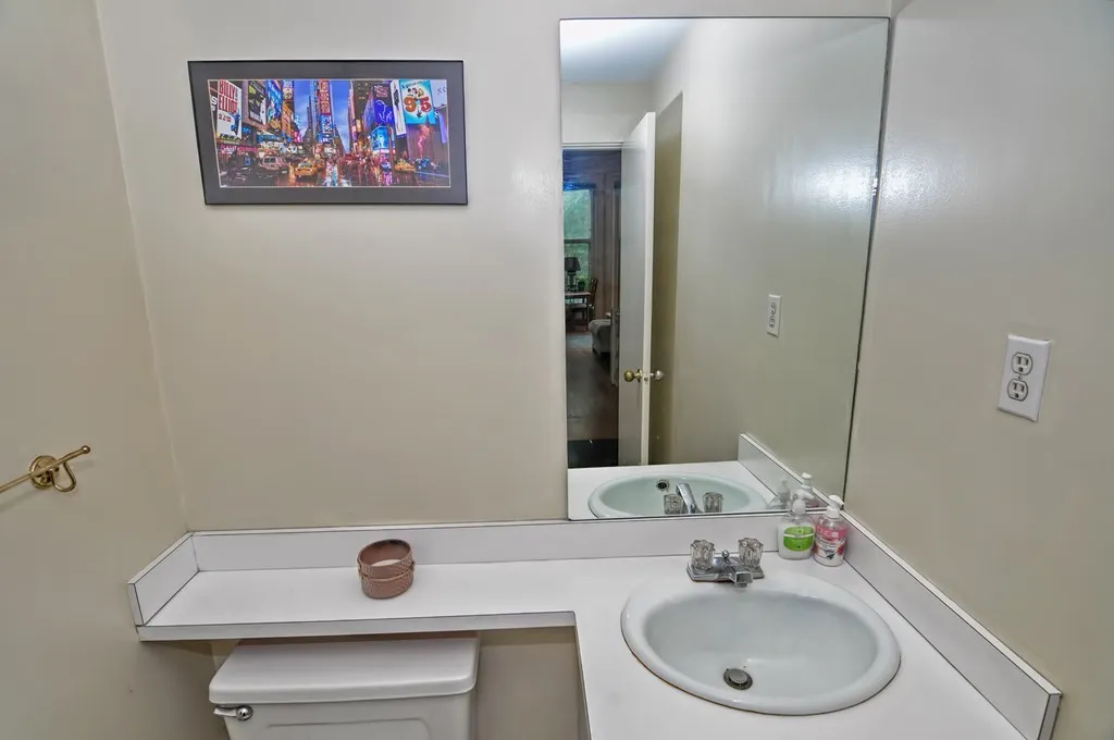 2 bed, 1.5 bath apartment for rent at 327 Commonwealth Ave Unit 1, Back Bay — photo 7 of 12