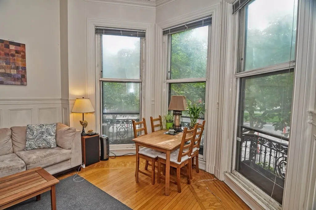 2 bed, 1.5 bath apartment for rent at 327 Commonwealth Ave Unit 1, Back Bay — photo 3 of 12